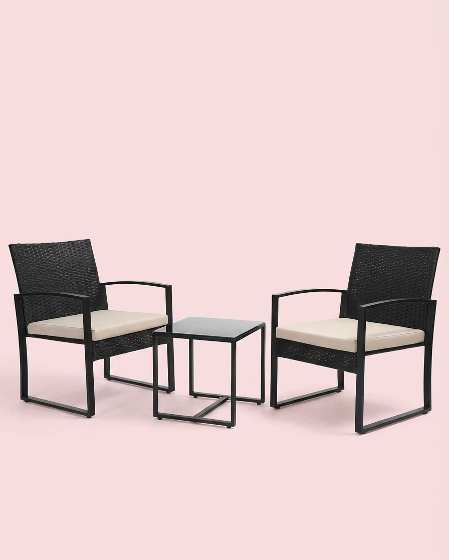 3-teiliges Outdoor-Terrassenmöbelset – Korbstühle + Bartisch mit Polstern