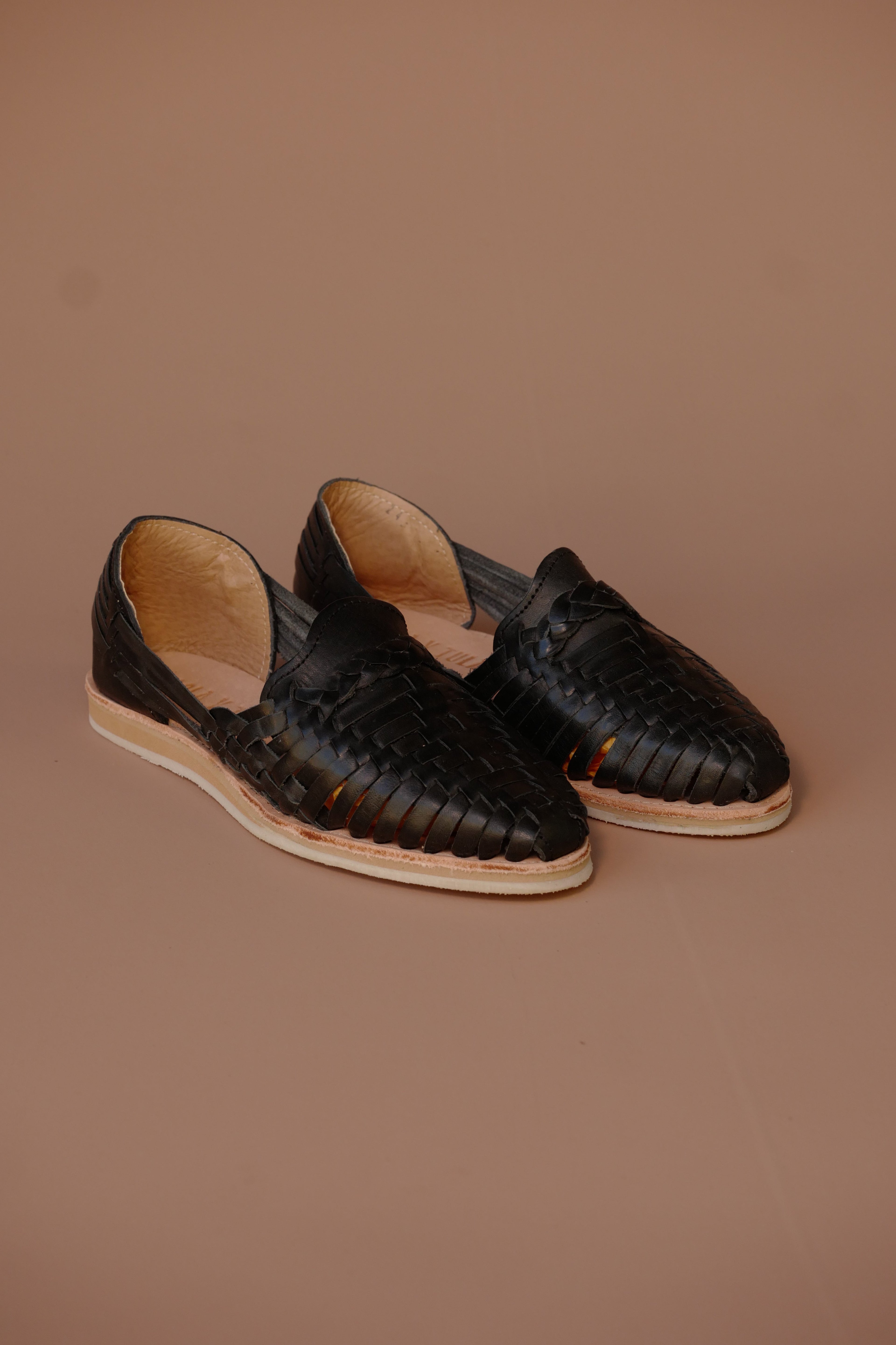 Schwarze Leder-Huaraches