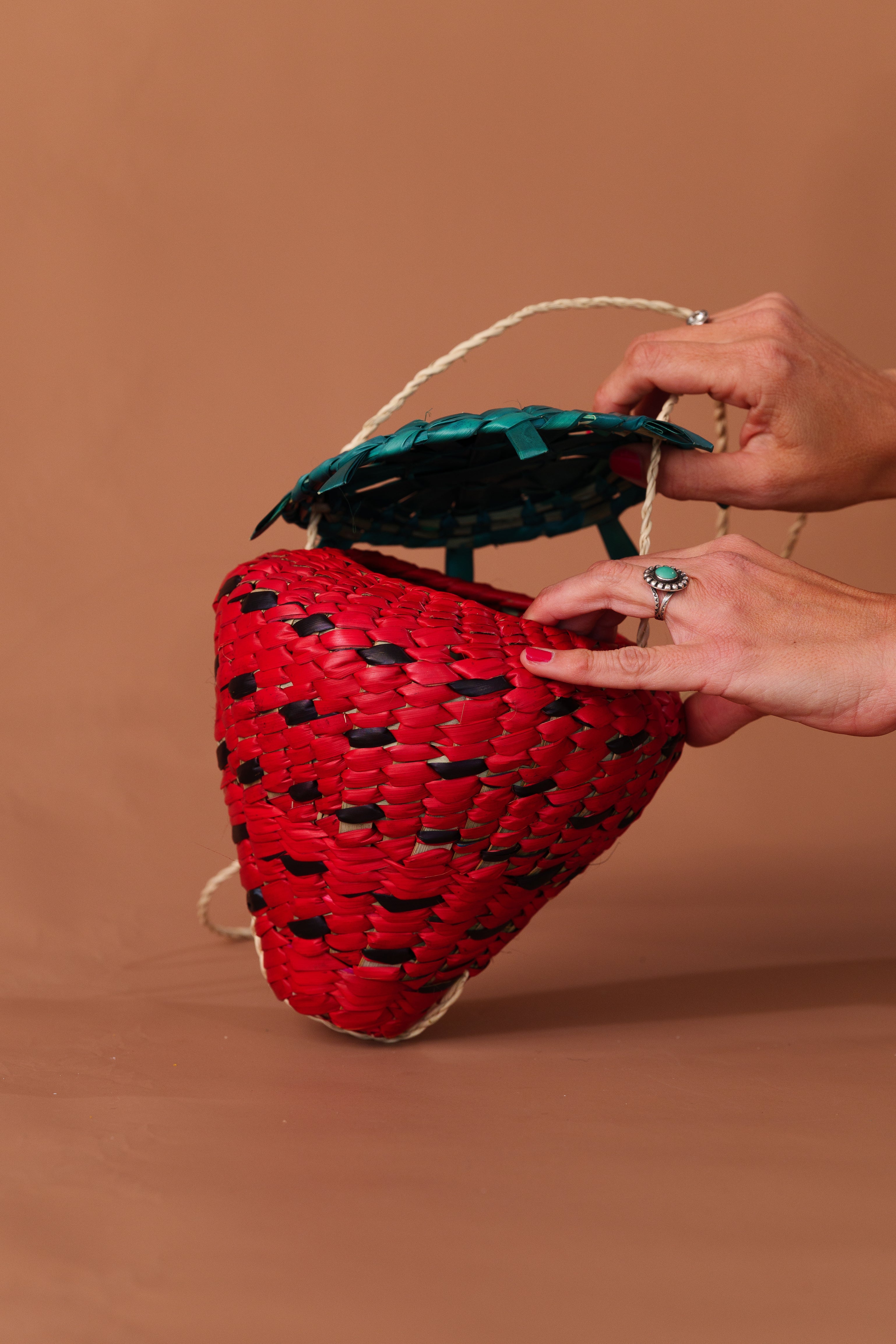 La Fresa Woven Bag