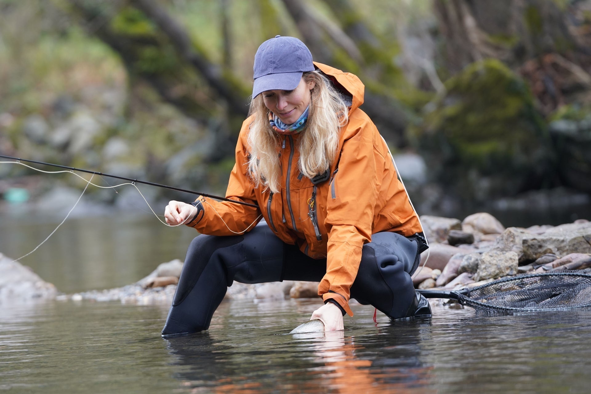 3er-Pack Orange Iris October Caddis Emerger Trockenfliege für Forellen - Hakengröße 8