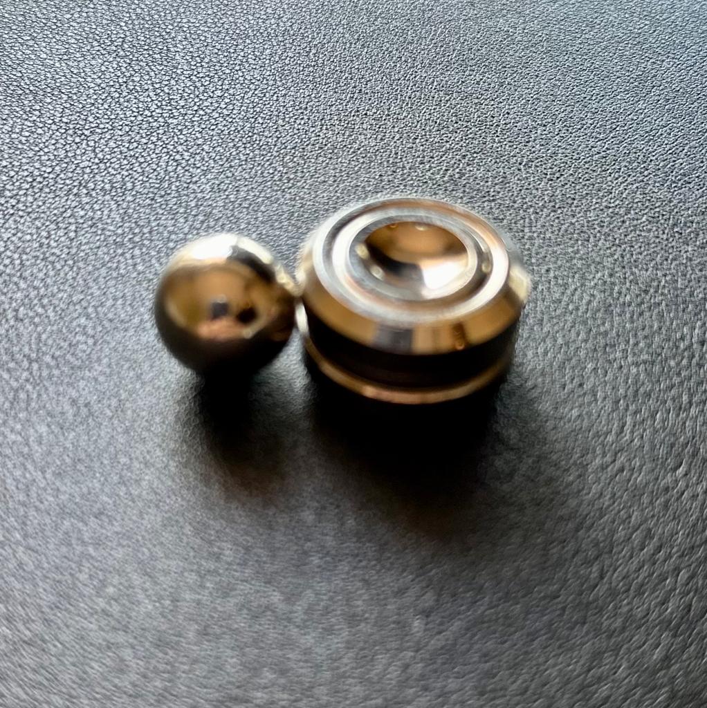 Magnetischer Orbit-Kreisel